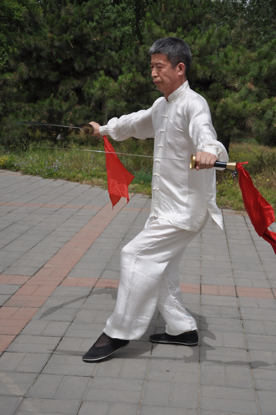 六合双刀